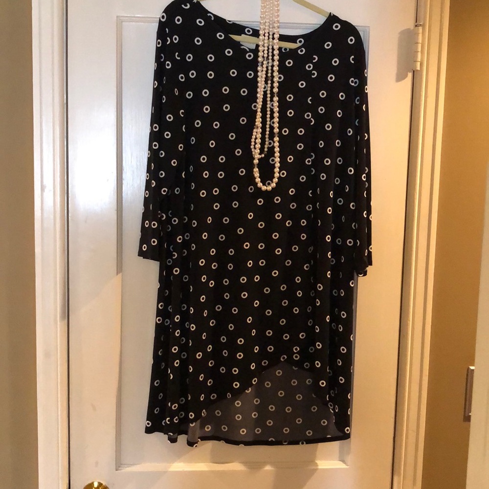 Asymmetrical tunic.
